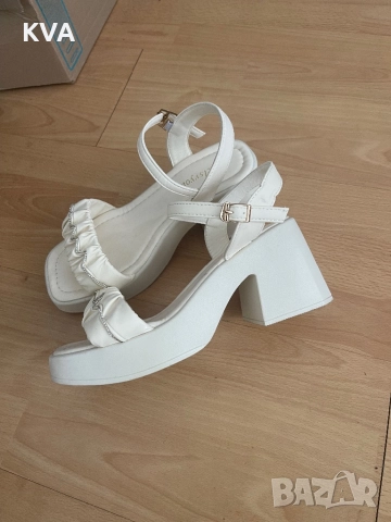 Дамски летни сандали на ток, снимка 2 - Дамски обувки на ток - 51592688