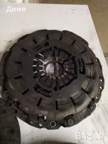 съединител притискател феродо бмв е46 320 Бензин 150кс bmw e46 320 i 150ks , снимка 4 - Части - 49971024