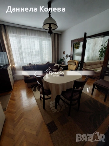 Тухлен, висок първи етаж до МГ, снимка 3 - Етаж от къща - 51091037