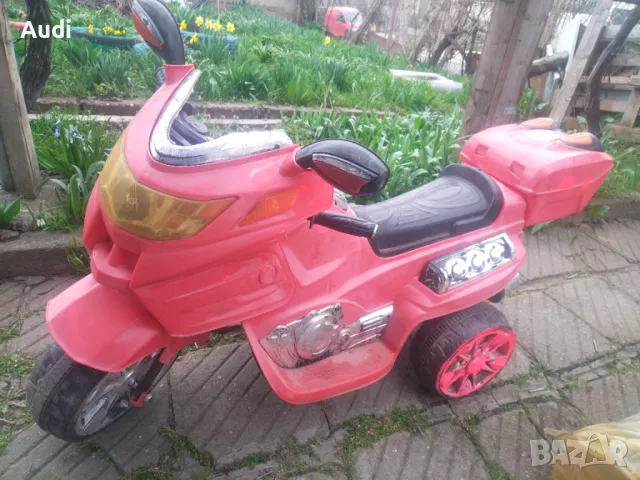 Детска електрическа триколка. Цената е съобразена със състоянието. За предпочитане е вземане от гр. 