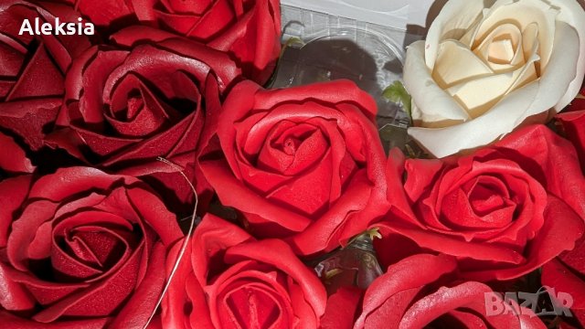 Промо бюджетен подарък с вечни рози 14 февруари 8 март свети Валентин роза букет цвете сапунени, снимка 17 - Ръчно изработени сувенири - 39316129