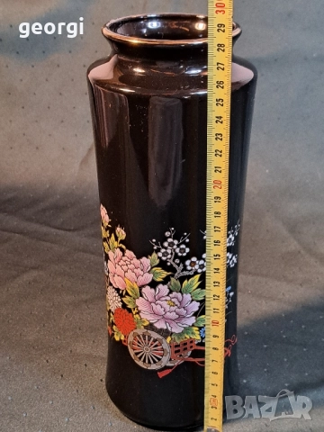 японска порцеланова ваза с флорални мотиви и позлата 27/2, снимка 9 - Вази - 51460821