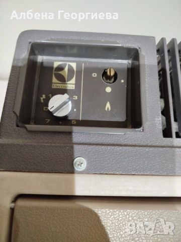 Амонячен хладилник ELECTROLUX - 12/220 V/GAZ- 36 L, снимка 3 - Хладилни чанти - 53018367