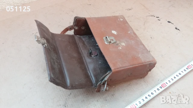 стара соц. кожена чанта , снимка 10 - Антикварни и старинни предмети - 50596445