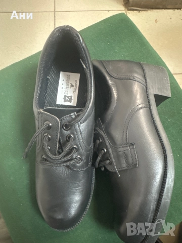 Нови обувки естествена кожа 37н