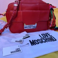Оригинална чанта Love Moschino, снимка 1 - Чанти - 28336622