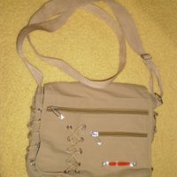 Дамски чанти, ранички, нисисер и портмонета, снимка 13 - Портфейли, портмонета - 11436290