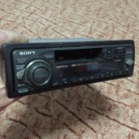 Касетофон за кола на Sony, снимка 1 - Аксесоари и консумативи - 28133796