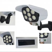 Соларна лампа, имитираща камера за видеонаблюдение - 77 LED , Дистанционно, Сензор за движение и Фот, снимка 2 - Външни лампи - 33139892