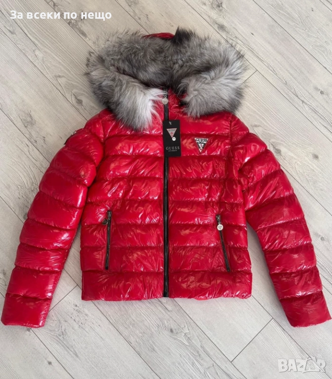 Guess Дамско Лачено Червено Зимно Яке С Естествен Пух На Качулката Гес Код W.S.O.28, снимка 1
