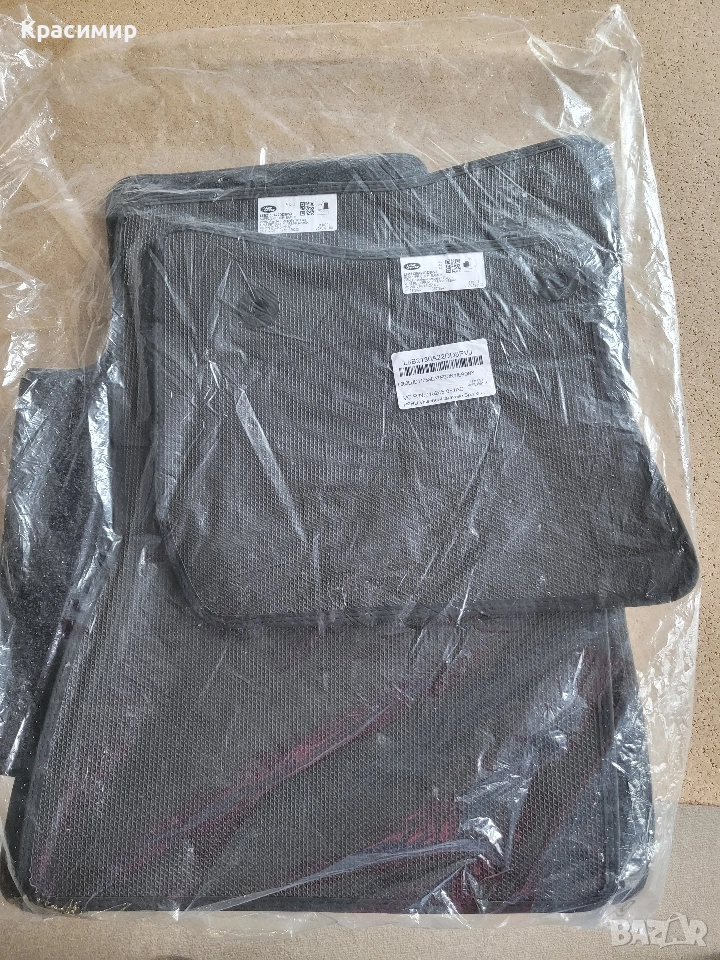 Стелки Land Rover Defender 2024г.Чисто НОВИ Мокетени Оригинални , снимка 1