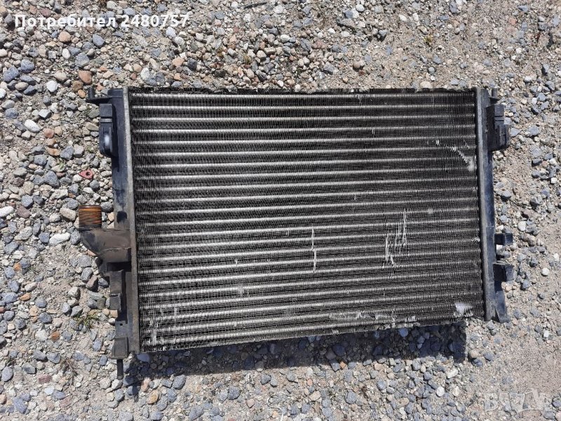 Воден радиатор с вентилационна перка за Дачия Логан, снимка 1