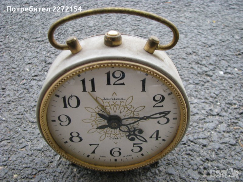 Часовник будилник Янтар, снимка 1