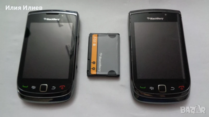 Blackberry 9800 2 броя и батерия, снимка 1