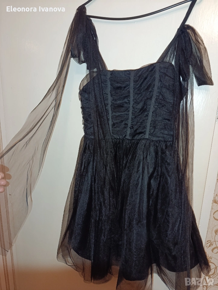 Черна ефирна рокля в С размер , снимка 1