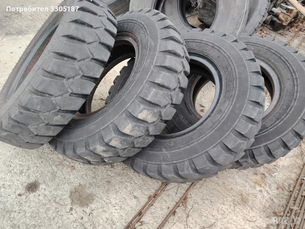 Гуми 9.00-20  цената е за брой, налични 4бр, снимка 1