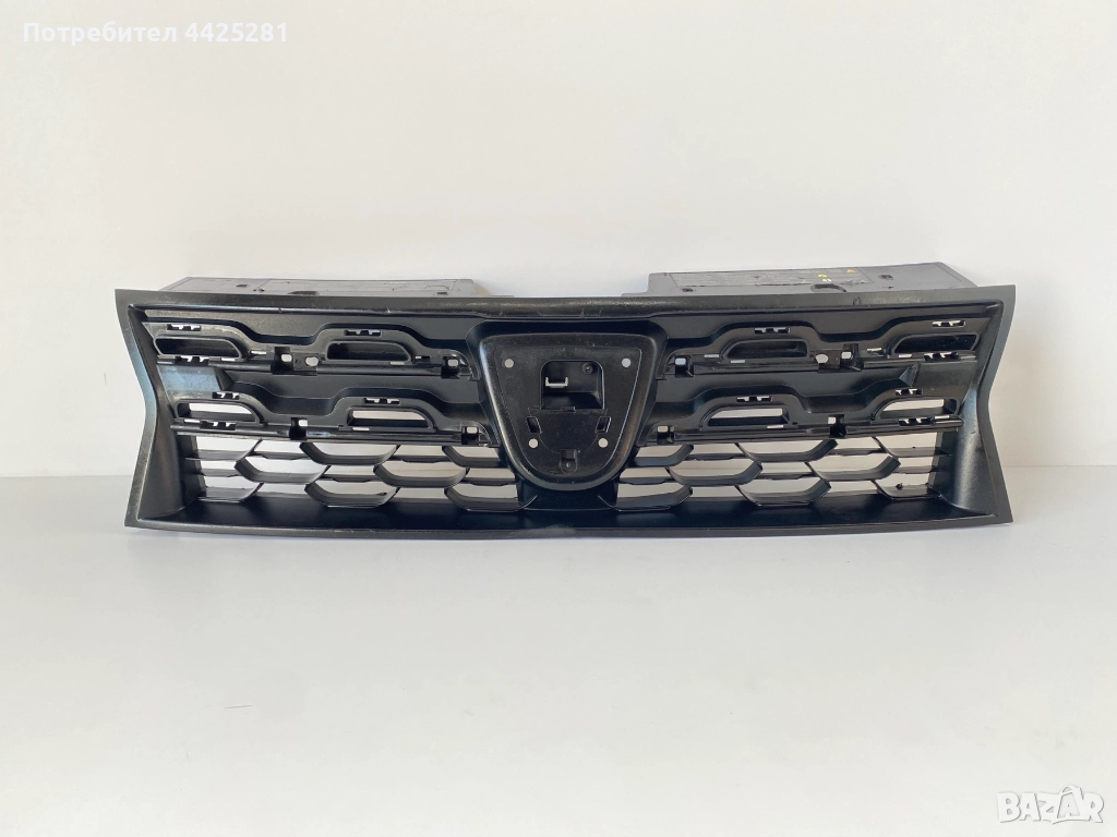 решетка радиаторна Dacia Duster 2013-2018 г. #1047V. 623100838R, снимка 1