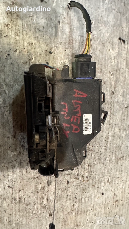 Брава за врата на Seat Altea - 3D1837015 / FR CM2192000432-01, снимка 1