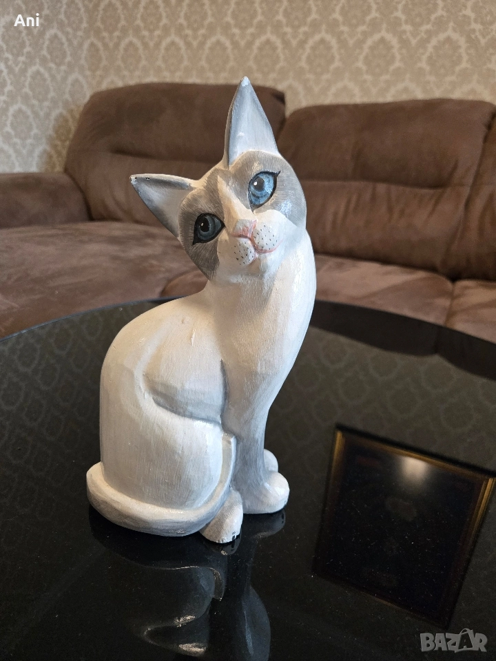Статуетка "Бяло коте", снимка 1