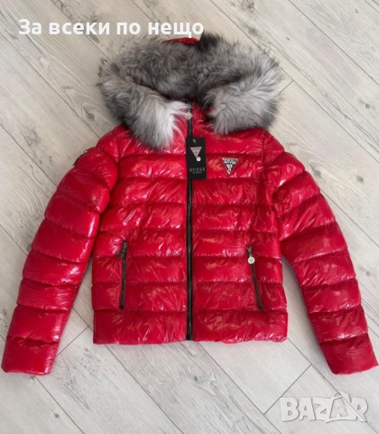 Guess Дамско Лачено Червено Зимно Яке С Естествен Пух На Качулката Гес Код W.S.O.28