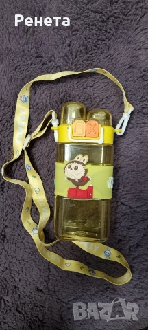 Детска бутилка Labubu 600 мл Лабубу шише регулируема презрамка Детско жълто шише Лабубу