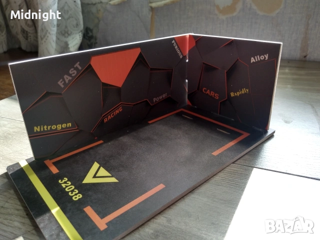 Макет на гараж с Ферари, снимка 2 - Колекции - 53145003