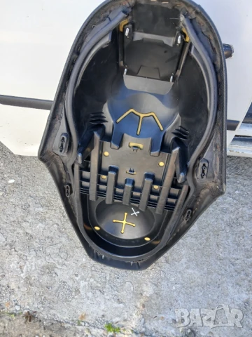 Седалка за Ямаха Х -Мах 250 , снимка 3 - Части - 50540993