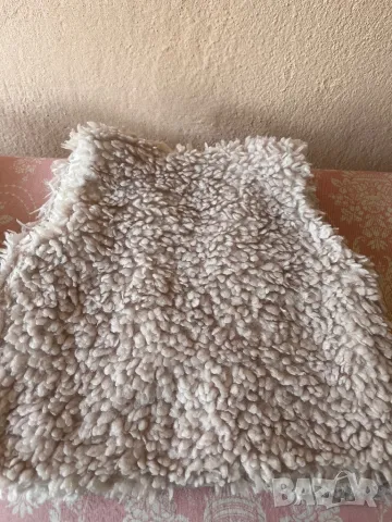 Детско елече , снимка 6 - Детски якета и елеци - 49990346