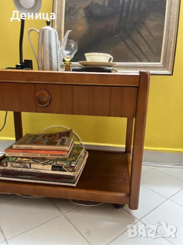 Ретро дървена маса/ шкаф на колелца , снимка 11 - Шкафове - 50969647