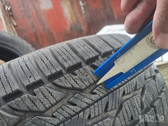 Зимни гуми 225/55/18 - 2 бр, снимка 2 - Гуми и джанти - 53262306