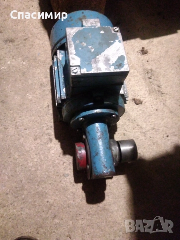 Моторедуктор чешки 260w на 112об изходящи 9,3 обр , снимка 2 - Електродвигатели - 51610289