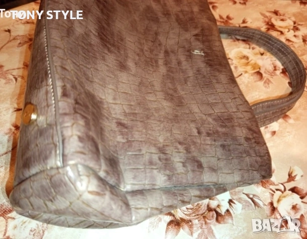Нова Кожена Дамска Чанта , снимка 10 - Чанти - 51643985