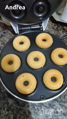Уред за приготвяне на понички, донъти с незалепващо покритие, снимка 4 - Гофретници - 48017445