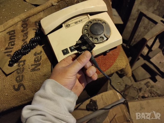 Работещ стар телефон- перфектно състояние . , снимка 7 - Антикварни и старинни предмети - 37130639