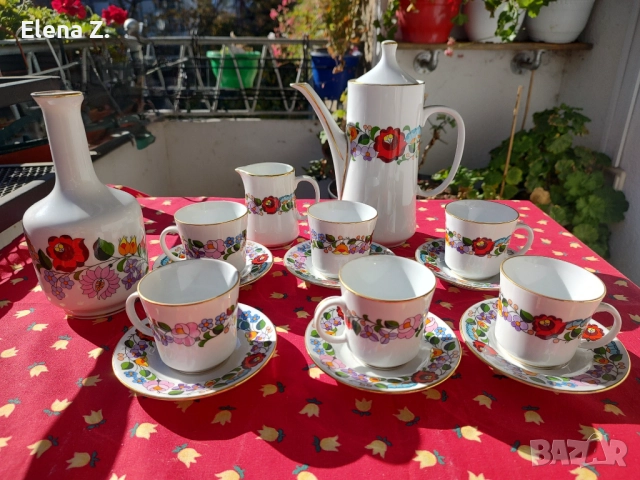 Ръчно рисуван сервиз за кафе и ваза - Kalocsa Унгария, снимка 2 - Сервизи - 52274340