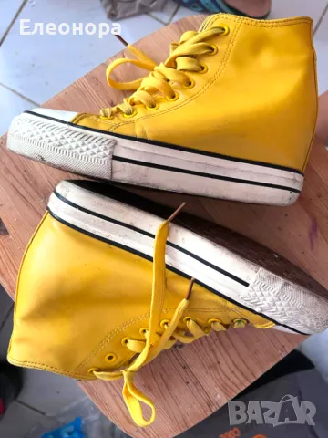 жълти кецове с вградена платформа