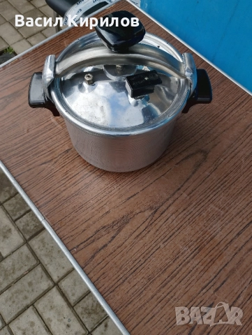 Тенджера под налягане от соца СССР производство 6 литра 