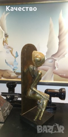Бронзова скулптура 