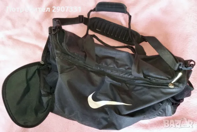 Спортна чанта Nike. Размери 56 x 36 x 28 см, снимка 4 - Чанти - 48409645