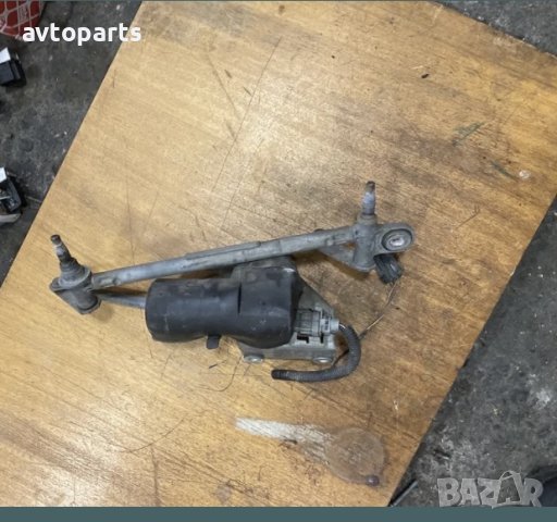 Renault scinic 2000година мотор предни чистачки