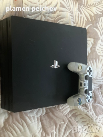 Продавам playstation4 pro 1tb 