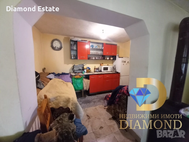 Едноетажна къща в село Боздуганово, общ. Раднево, снимка 8 - Къщи - 52141588