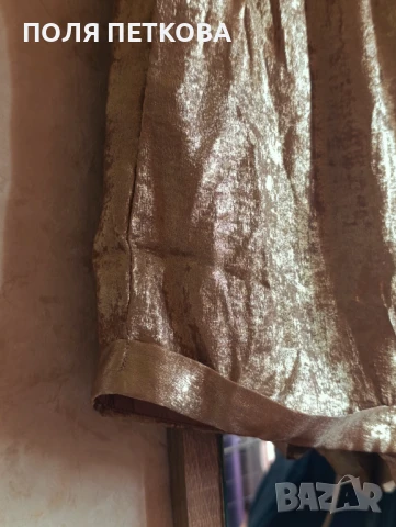 Златни къси панталонки, снимка 2 - Къси панталони и бермуди - 50844937