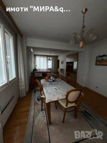 Триетажна къща в Центъра на гр. Свиленград, обл. Хасково, снимка 10 - Къщи - 53520851