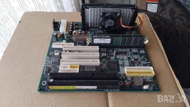 Дънна платка Acorp 6LX/EX68 v1.2 Slot 1 CPU+RAM+VGA, снимка 2 - Дънни платки - 51871080