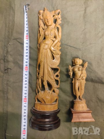 Продавам две дървени индийски статетки