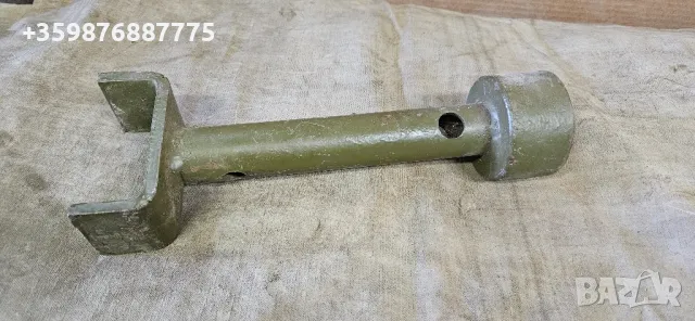 Инструменти Инструмент ключ ключове ретро военни военен руски руско трактор 