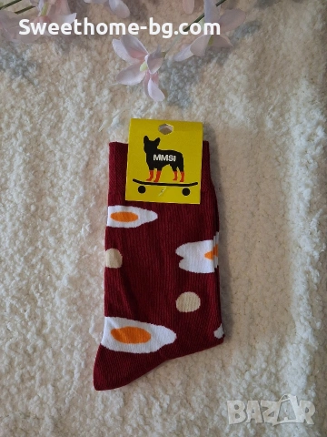 чорапи с десен , снимка 2 - Дамски чорапи - 53161961
