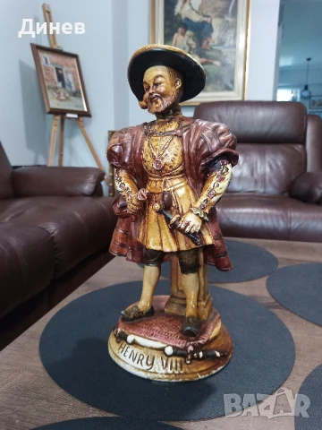 Порцеланова статуетка Хенри 8 made in Italy capodimonte, снимка 2 - Статуетки - 50835480