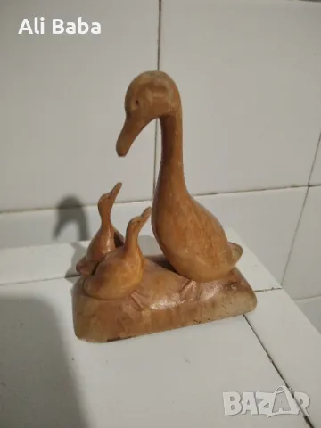 Красива дървена фигура Патица с патета